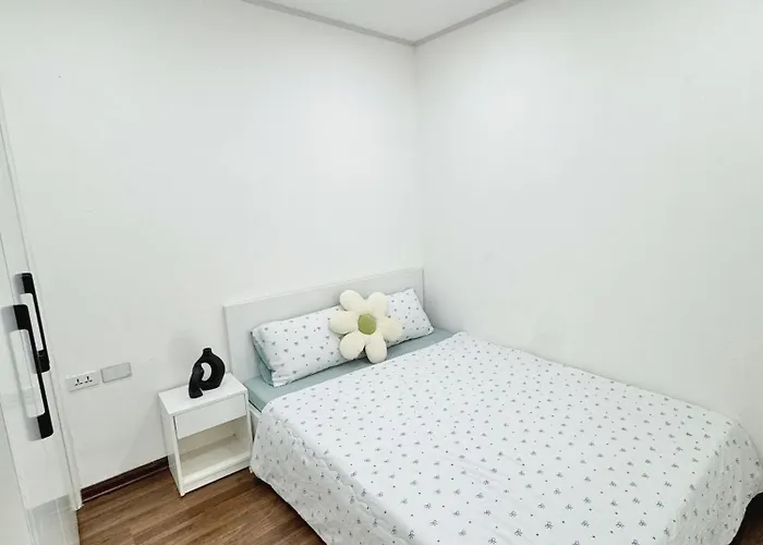 Diamond - Căn Hộ 2 Ngủ Ngắm Toàn Cảnh